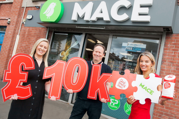 Image Customers of MACE Lurgan raise 10000 to help make a difference in the local community