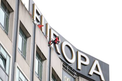 NICHS Abseil 052