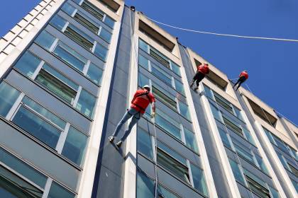 NICHS Abseil 28