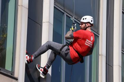 NICHS Abseil 60