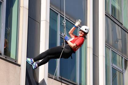 NICHS Abseil 82