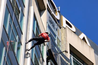 NICHS Abseil 95